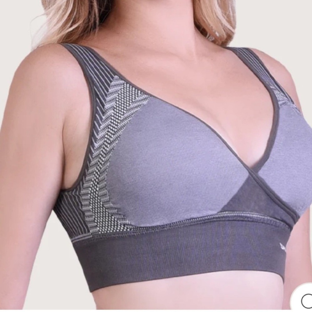 Sankom Gray Wireless Comfort Stretch Workout Bra size M High Support